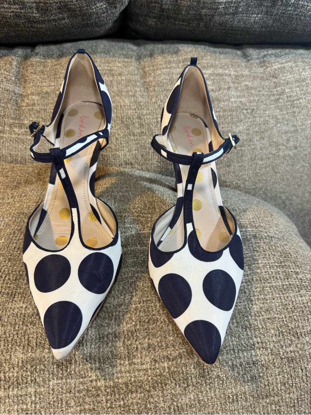 vintage Boden Angelica T-Strap Pointed Toe Heels navy blue/white polka Size 10.5